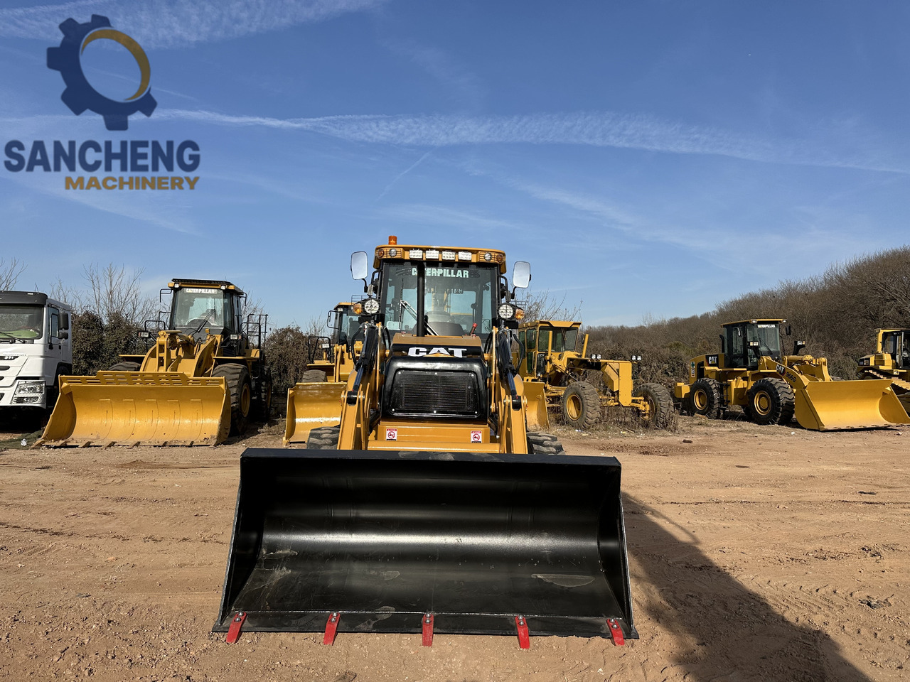 CATERPILLAR 420F2 - Tractopelle: photos 4 CATERPILLAR 420F2 - Tractopelle: photos 4
