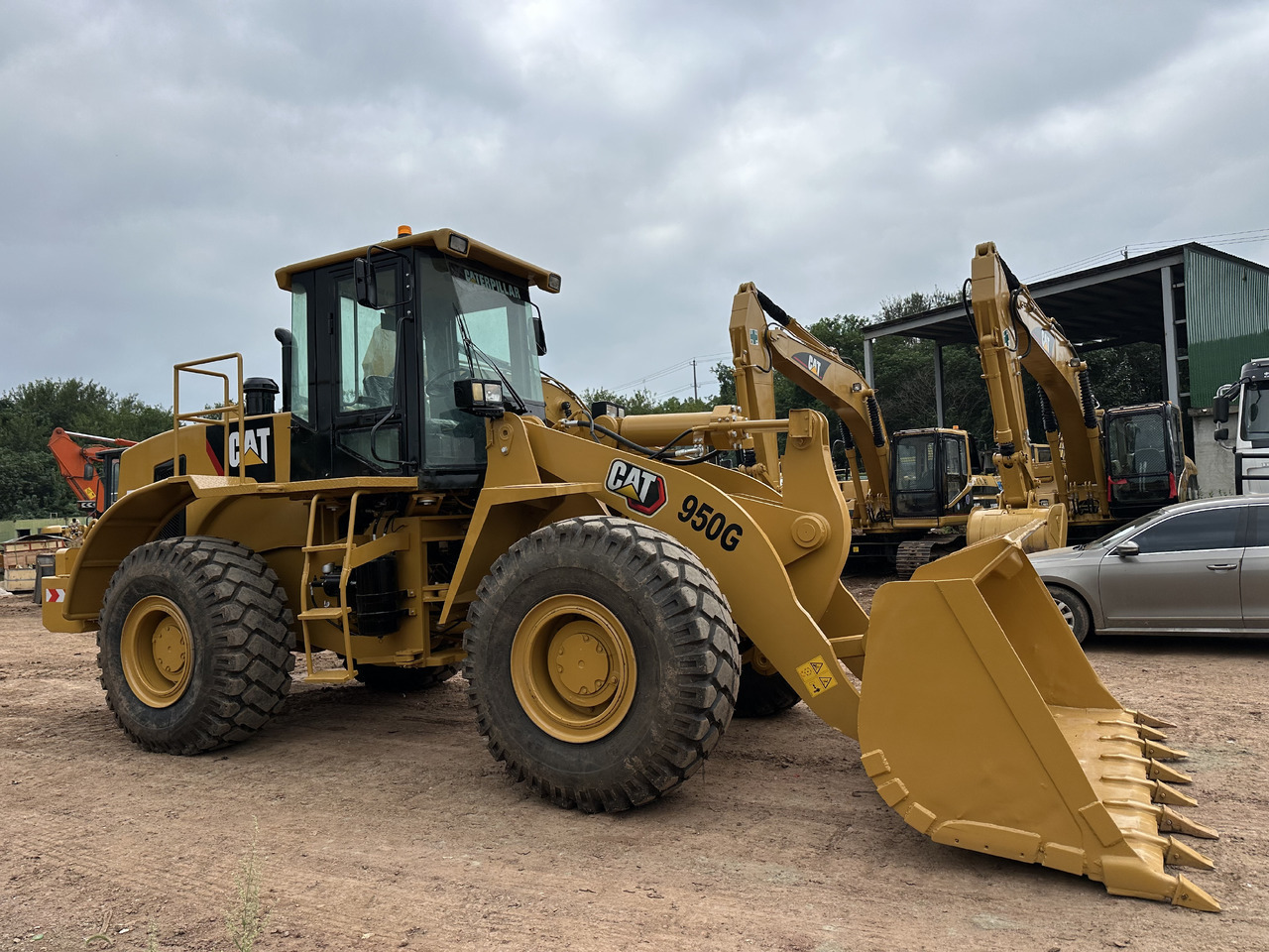 CATERPILLAR 950G - Chargeuse sur pneus: photos 2 CATERPILLAR 950G - Chargeuse sur pneus: photos 2