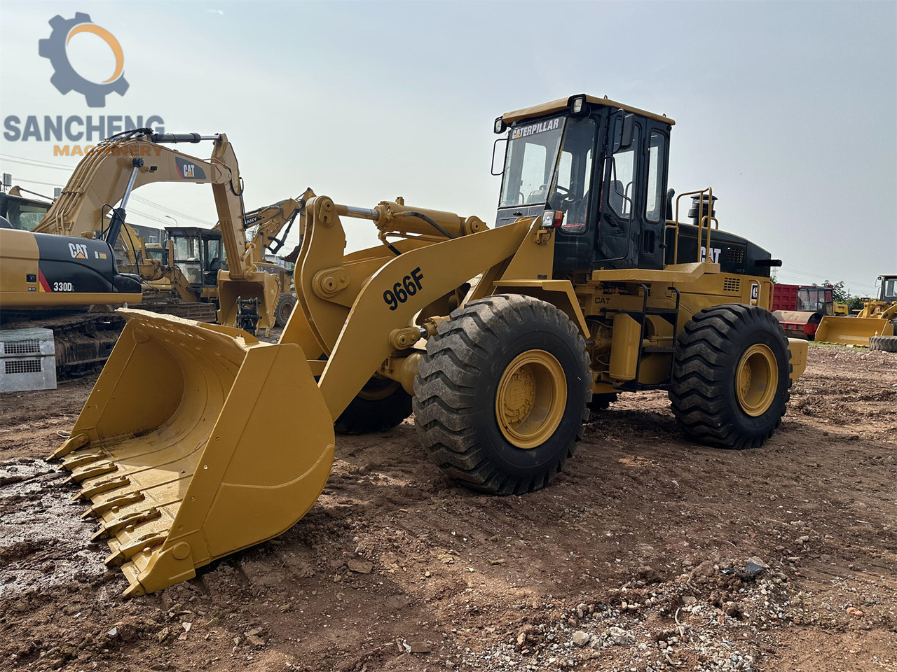 CATERPILLAR 966F - Chargeuse sur pneus: photos 1 CATERPILLAR 966F - Chargeuse sur pneus: photos 1