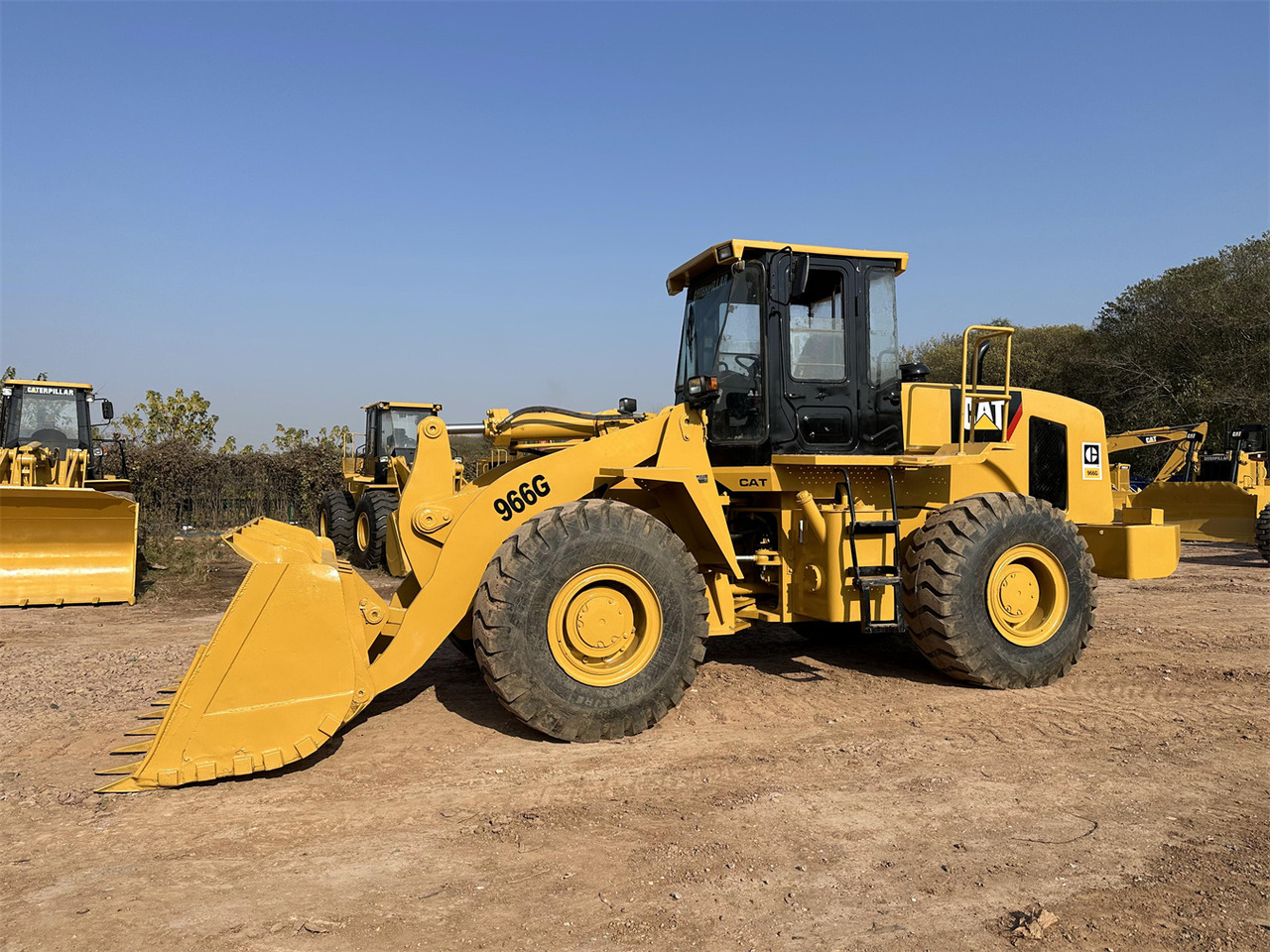 CATERPILLAR 966G - Chargeuse sur pneus: photos 4 CATERPILLAR 966G - Chargeuse sur pneus: photos 4