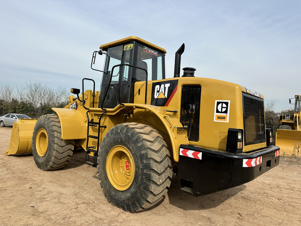 CATERPILLAR 966H - Chargeuse sur pneus: photos 3 CATERPILLAR 966H - Chargeuse sur pneus: photos 3