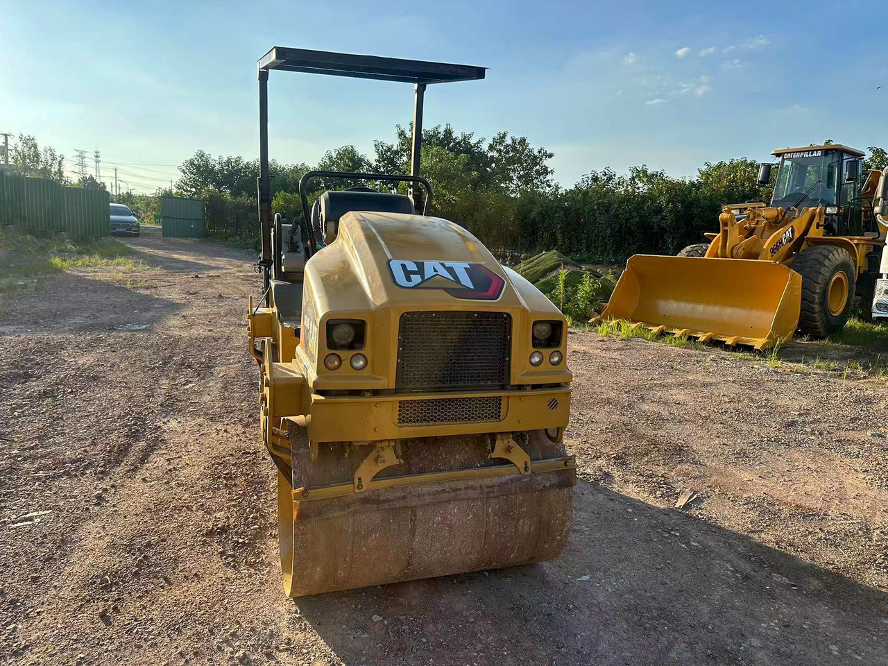 CATERPILLAR CB24B - Compacteur: photos 5 CATERPILLAR CB24B - Compacteur: photos 5