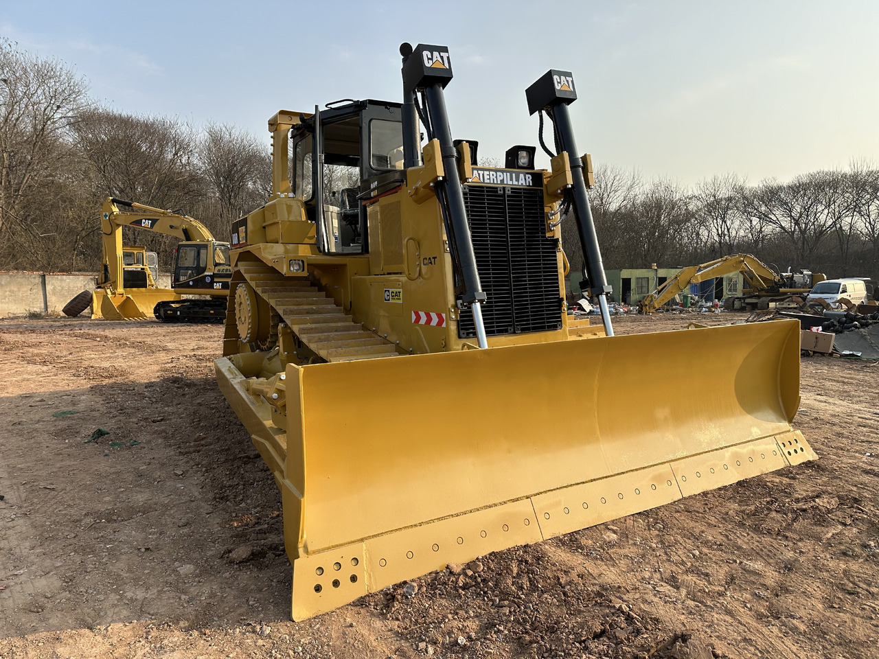 CATERPILLAR D8R - Bulldozer: photos 4 CATERPILLAR D8R - Bulldozer: photos 4