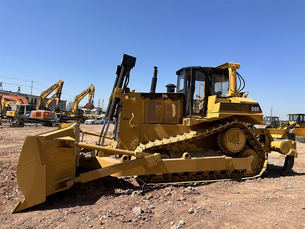 CATERPILLAR D8R - Bulldozer: photos 5 CATERPILLAR D8R - Bulldozer: photos 5