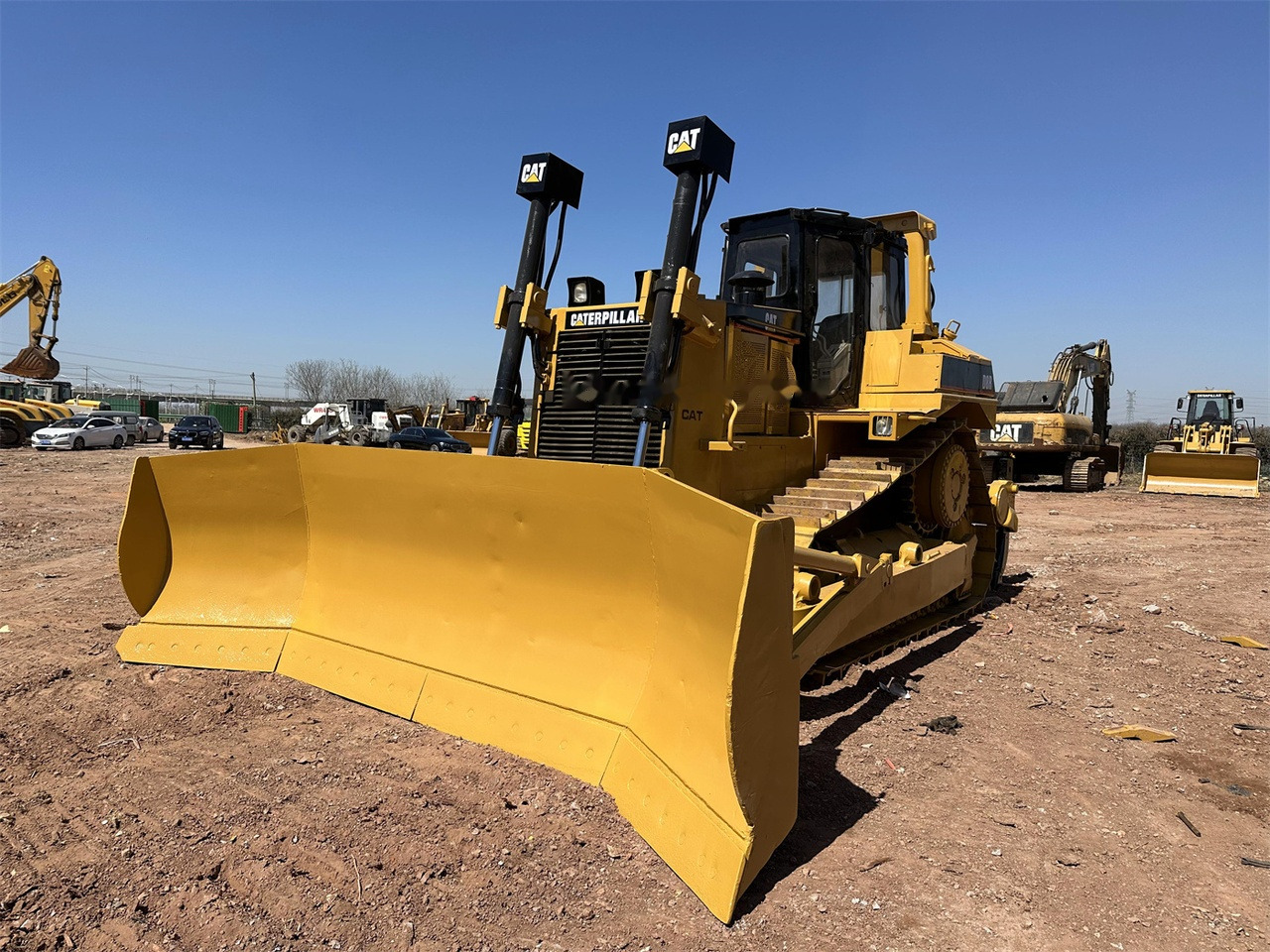 CATERPILLAR D8R - Bulldozer: photos 4 CATERPILLAR D8R - Bulldozer: photos 4
