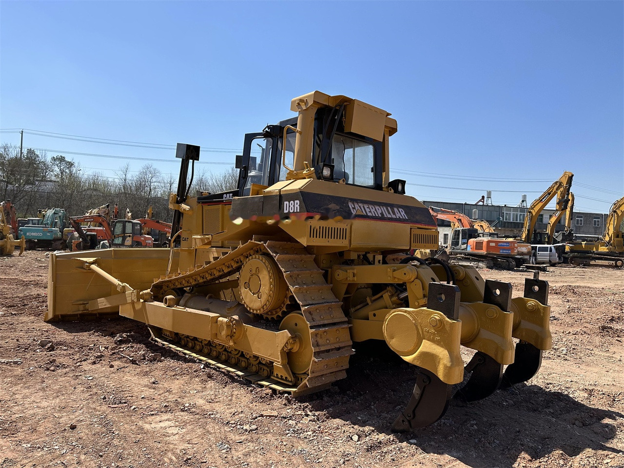 CATERPILLAR D8R - Bulldozer: photos 1 CATERPILLAR D8R - Bulldozer: photos 1