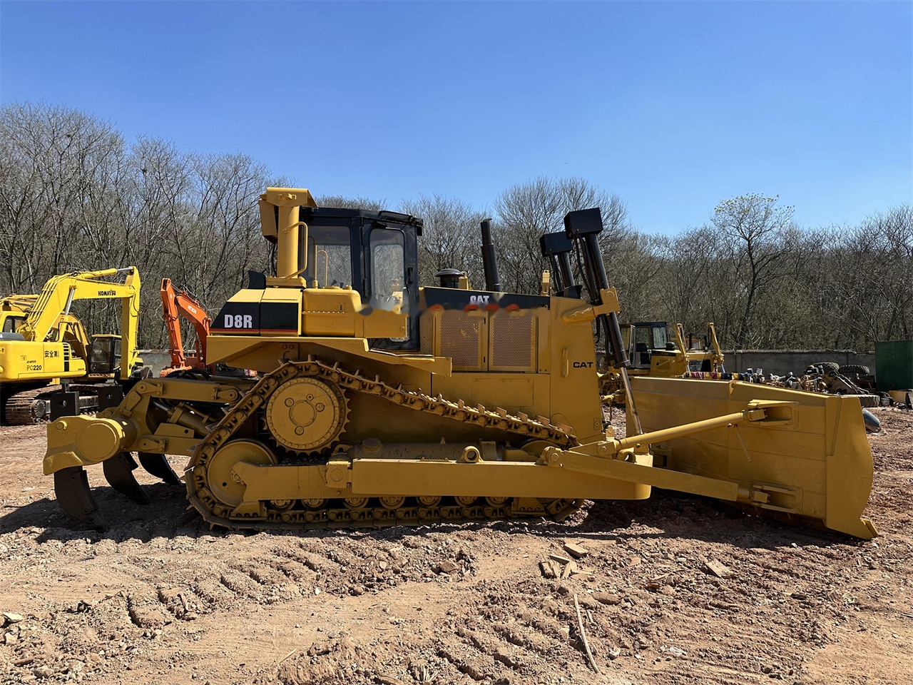 CATERPILLAR D8R - Bulldozer: photos 2 CATERPILLAR D8R - Bulldozer: photos 2