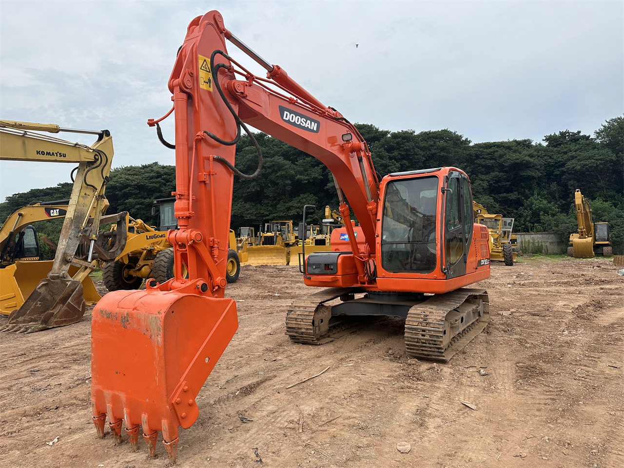 Doosan DX120 - Pelle sur chenille: photos 4 Doosan DX120 - Pelle sur chenille: photos 4