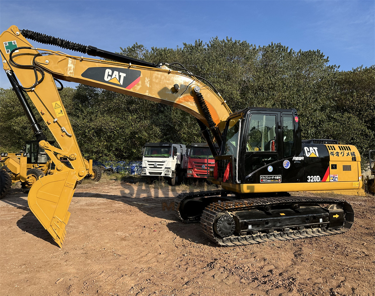 CATERPILLAR 320DL - Engins de chantier: photos 4 CATERPILLAR 320DL - Engins de chantier: photos 4