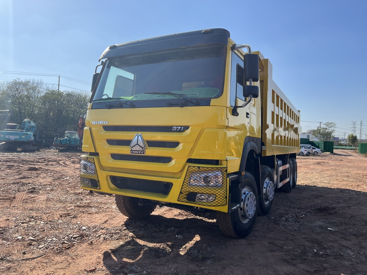 SINOTRUK HOWO 371 Dump Truck 8x4 - Camion benne: photos 3 SINOTRUK HOWO 371 Dump Truck 8x4 - Camion benne: photos 3