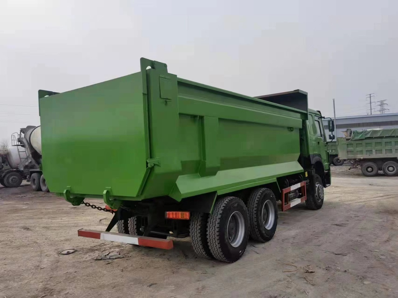 SINOTRUK Howo Dump truck 371 - Camion benne: photos 5 SINOTRUK Howo Dump truck 371 - Camion benne: photos 5