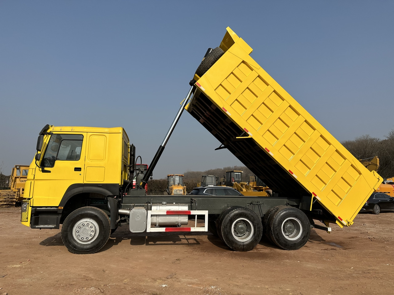 SINOTRUK Howo Dump truck 371 - Camion benne: photos 5 SINOTRUK Howo Dump truck 371 - Camion benne: photos 5