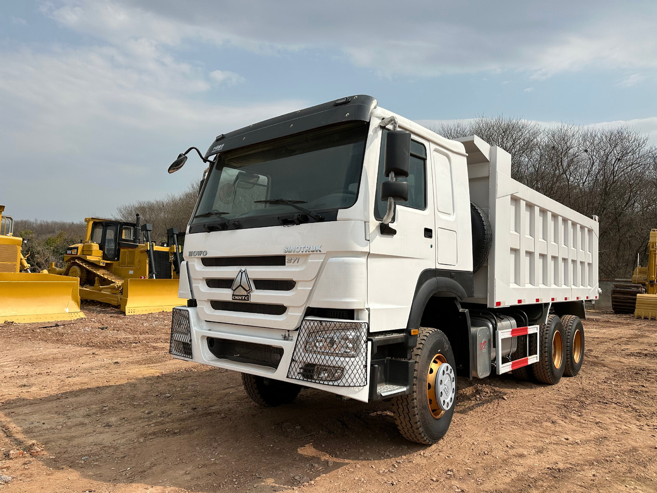 SINOTRUK Howo Dump truck 371 - Camion benne: photos 2 SINOTRUK Howo Dump truck 371 - Camion benne: photos 2