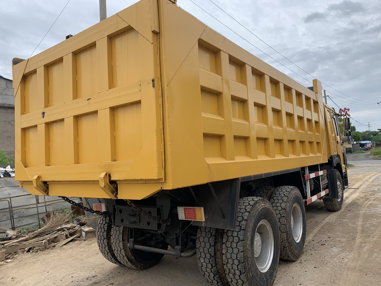 SINOTRUK Howo Dump truck 371 - Camion benne: photos 2 SINOTRUK Howo Dump truck 371 - Camion benne: photos 2