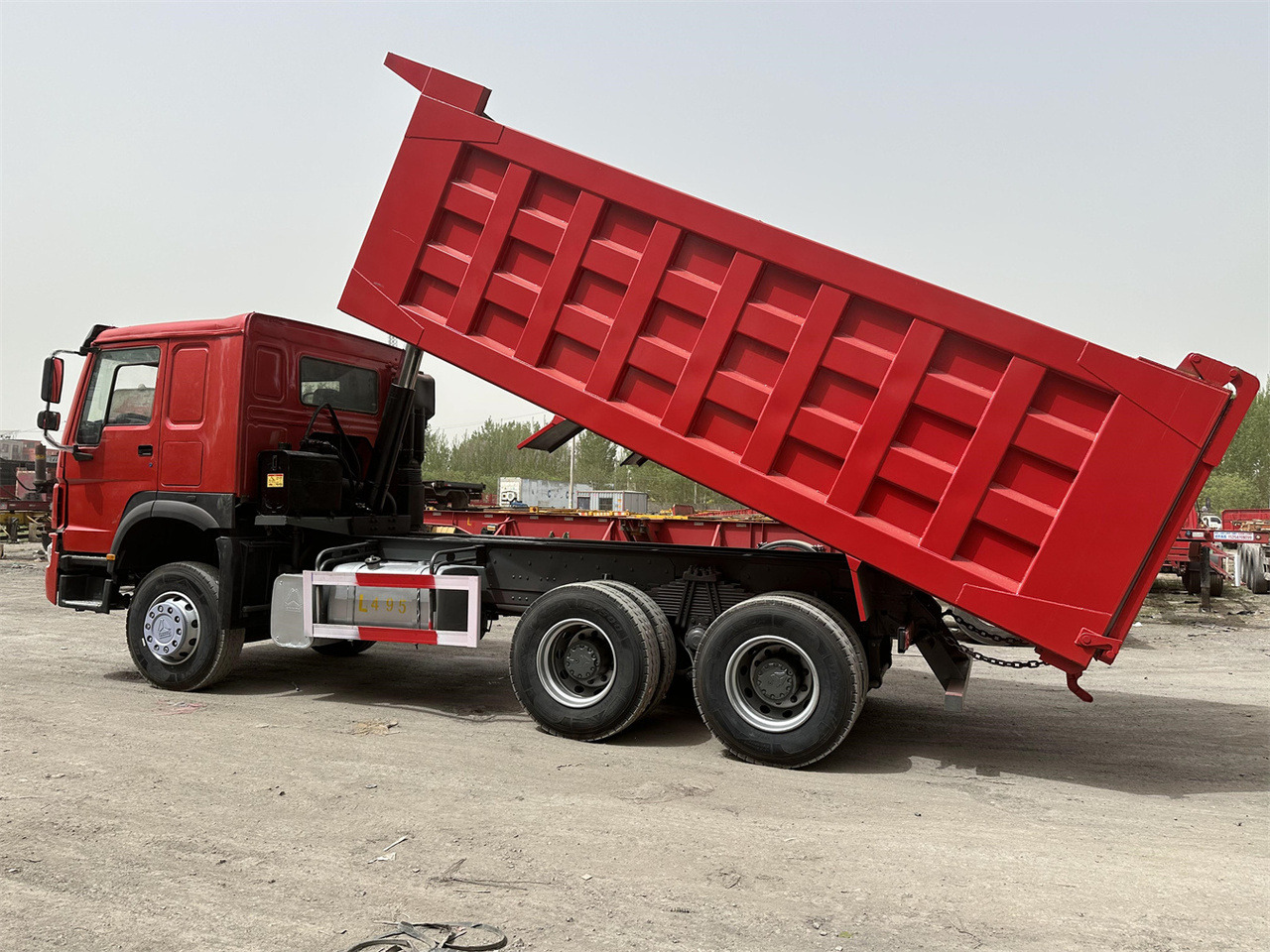 SINOTRUK Howo Dump truck 371 - Camion benne: photos 4 SINOTRUK Howo Dump truck 371 - Camion benne: photos 4