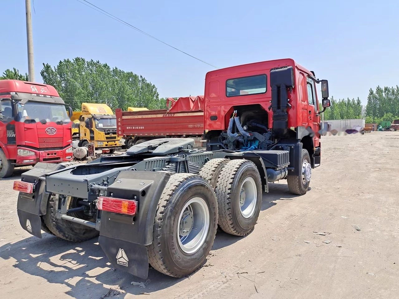 SINOTRUK Howo tractor unit 420 - Tracteur routier: photos 3 SINOTRUK Howo tractor unit 420 - Tracteur routier: photos 3