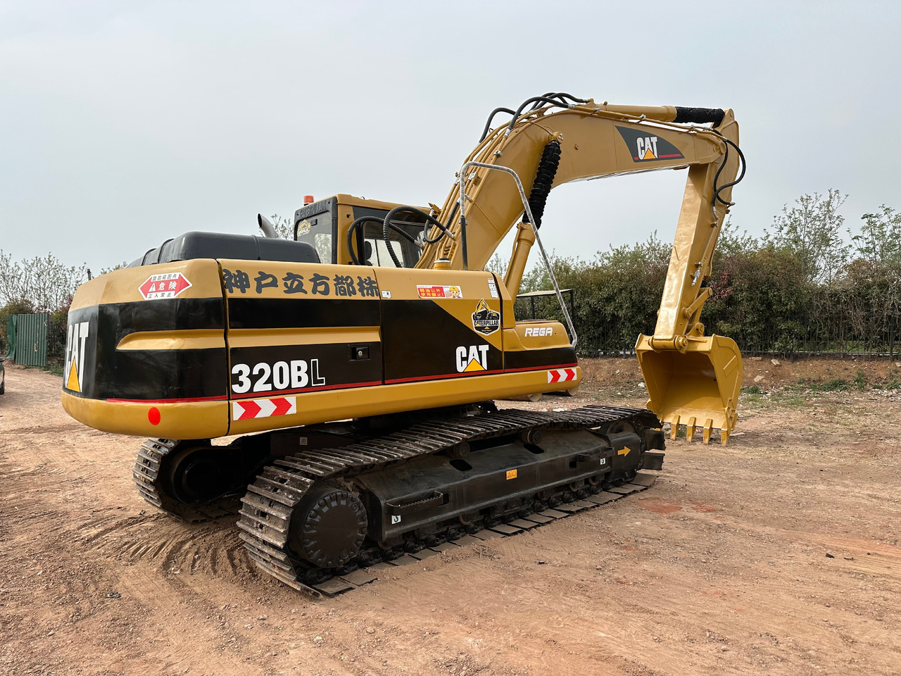 Caterpillar 320BL excavator - Pelle sur chenille: photos 4 Caterpillar 320BL excavator - Pelle sur chenille: photos 4