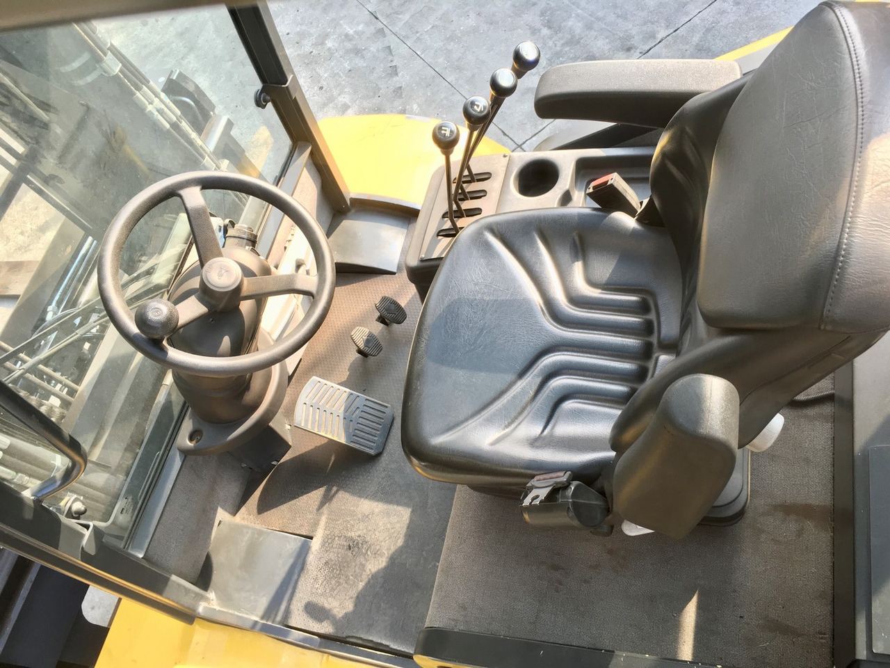CARER F90H - 2015 - Chariot élévateur électrique: photos 5 CARER F90H - 2015 - Chariot élévateur électrique: photos 5