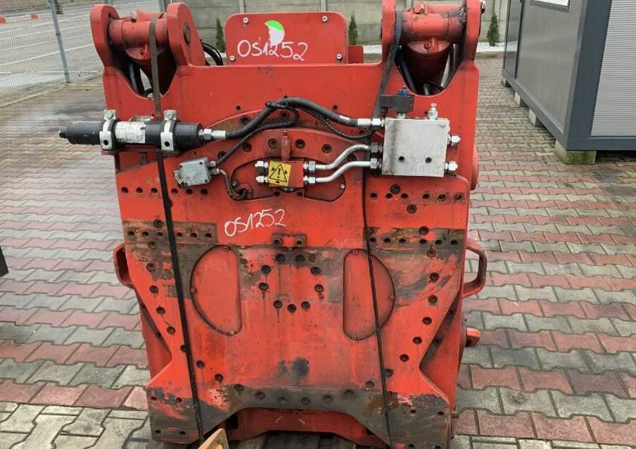 Auramo CTXAR-60RH0-13 - Pinces pour Chariot élévateur: photos 3 Auramo CTXAR-60RH0-13 - Pinces pour Chariot élévateur: photos 3