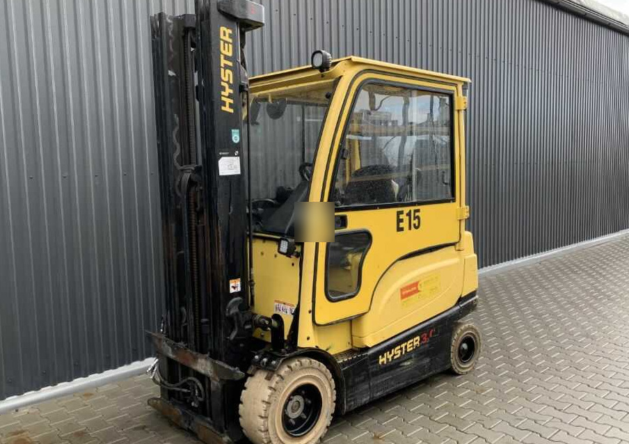 Hyster J3.0XN - Chariot élévateur électrique: photos 1 Hyster J3.0XN - Chariot élévateur électrique: photos 1