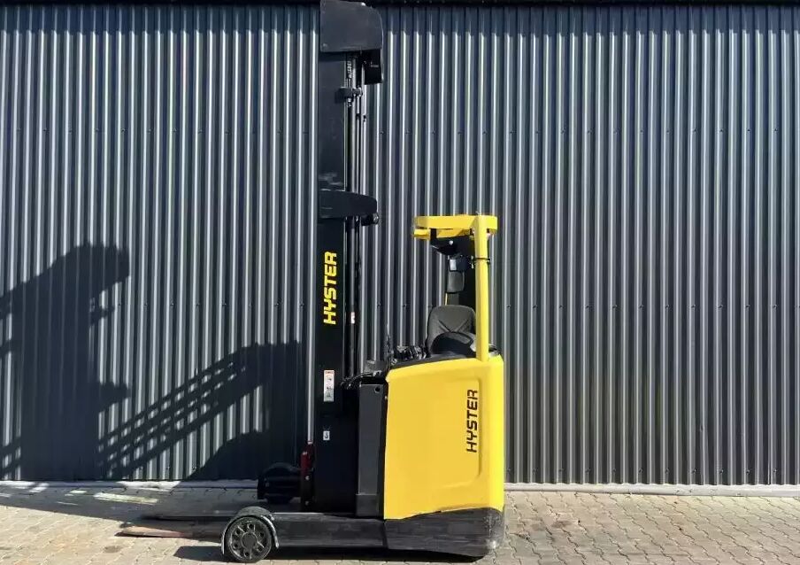 Hyster R1.4 - Chariot à mât rétractable: photos 2 Hyster R1.4 - Chariot à mât rétractable: photos 2