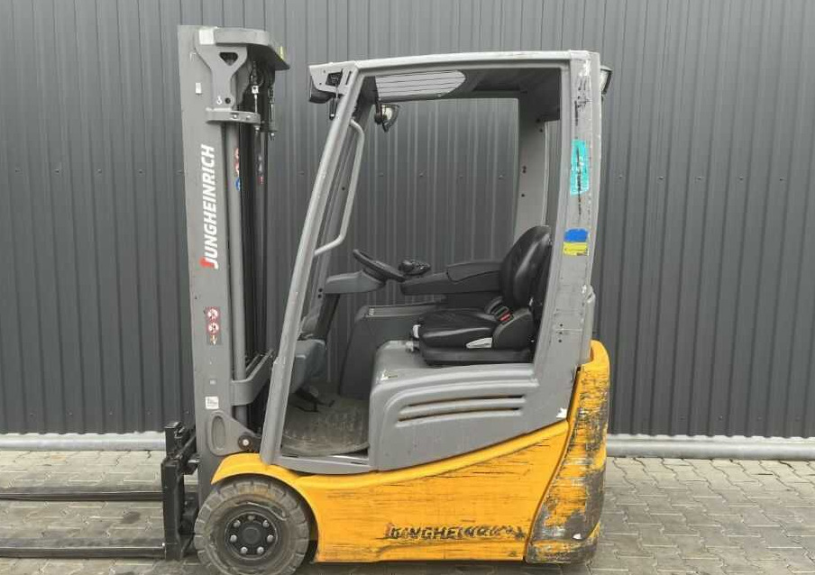 Jungheinrich EFG213 - Chariot élévateur électrique: photos 2 Jungheinrich EFG213 - Chariot élévateur électrique: photos 2