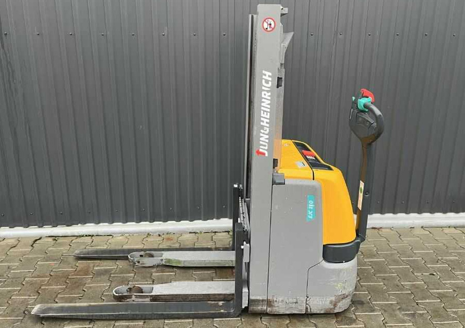 Jungheinrich EJC110 - Gerbeur: photos 2 Jungheinrich EJC110 - Gerbeur: photos 2