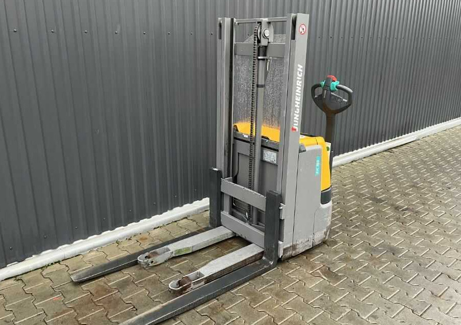 Jungheinrich EJC110 - Gerbeur: photos 1 Jungheinrich EJC110 - Gerbeur: photos 1