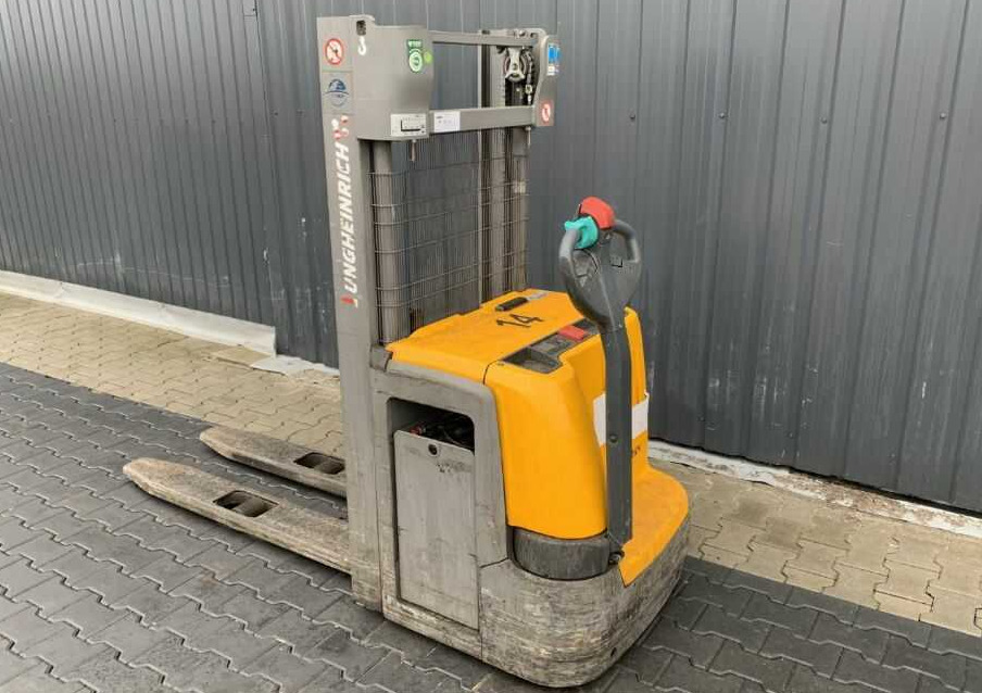 Jungheinrich EJC214 - Gerbeur: photos 3 Jungheinrich EJC214 - Gerbeur: photos 3