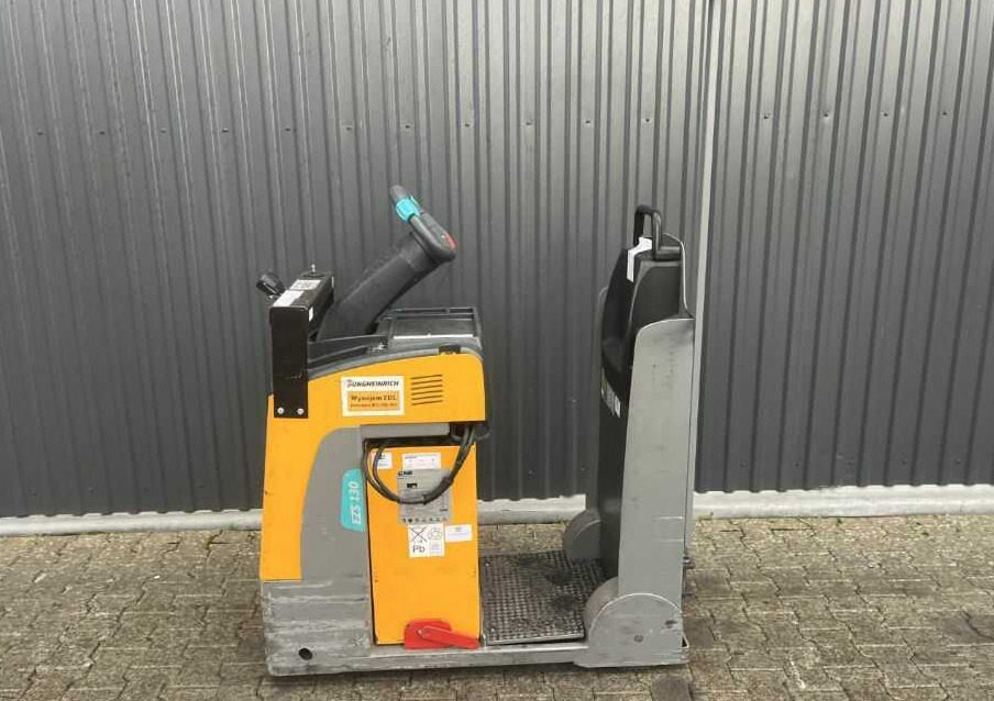 Jungheinrich EZS130 - Chariot tracteur: photos 2 Jungheinrich EZS130 - Chariot tracteur: photos 2