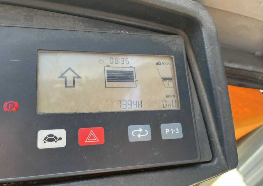 Jungheinrich EZS570 - Chariot tracteur: photos 5 Jungheinrich EZS570 - Chariot tracteur: photos 5