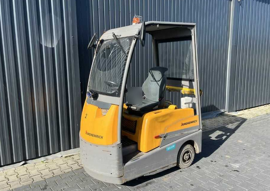 Jungheinrich EZS570 - Chariot tracteur: photos 1 Jungheinrich EZS570 - Chariot tracteur: photos 1