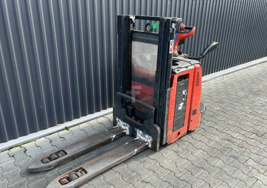 Linde D12AP - Gerbeur: photos 1 Linde D12AP - Gerbeur: photos 1