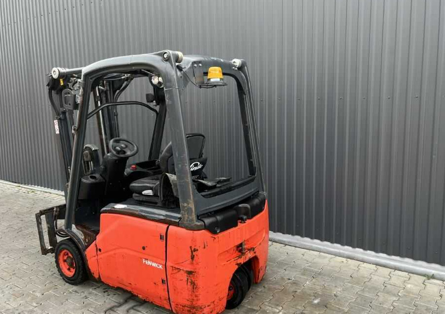 Linde E16-01 - Chariot élévateur électrique: photos 3 Linde E16-01 - Chariot élévateur électrique: photos 3