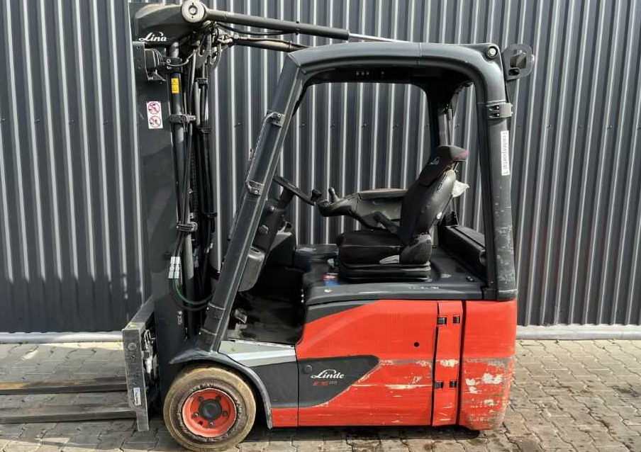 Linde E16-02 - Chariot élévateur électrique: photos 2 Linde E16-02 - Chariot élévateur électrique: photos 2