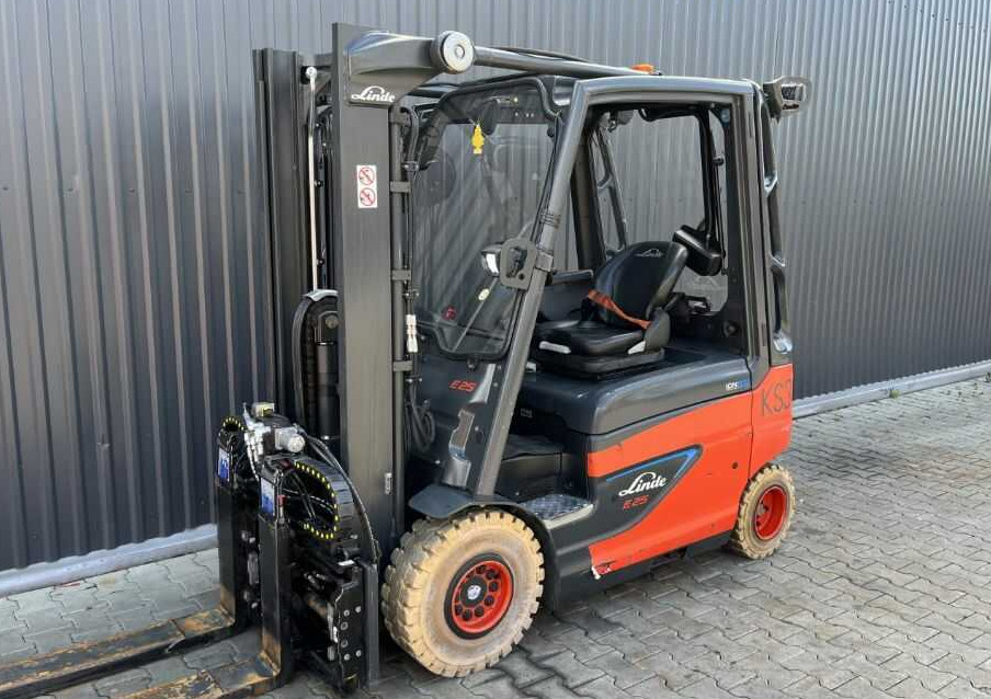 Linde E25-01 - Chariot élévateur électrique: photos 1 Linde E25-01 - Chariot élévateur électrique: photos 1
