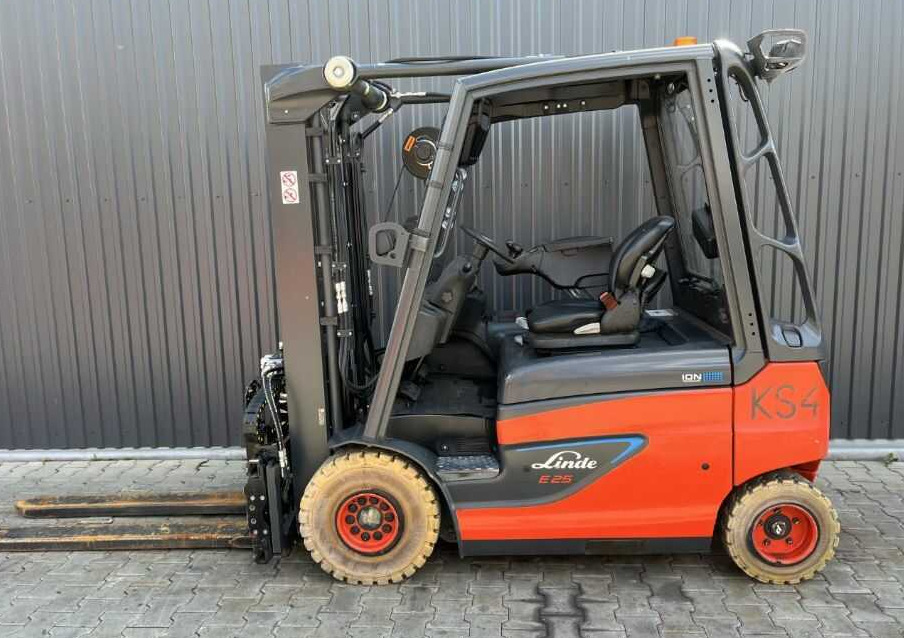 Linde E25-01 - Chariot élévateur électrique: photos 2 Linde E25-01 - Chariot élévateur électrique: photos 2