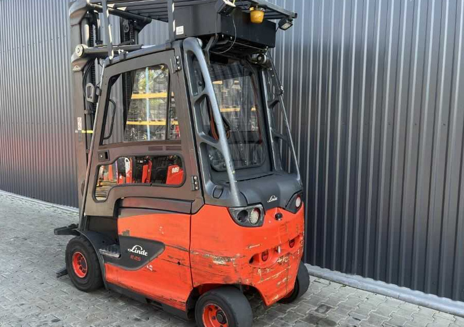 Linde E25H-01/600 - Chariot élévateur électrique: photos 3 Linde E25H-01/600 - Chariot élévateur électrique: photos 3
