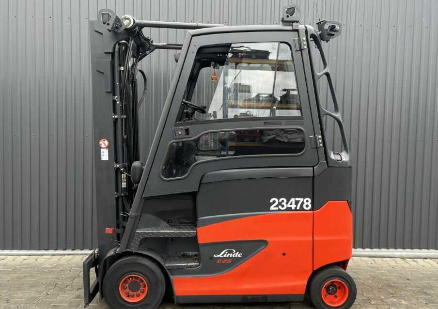 Linde E25HL-01/600 - Chariot élévateur électrique: photos 2 Linde E25HL-01/600 - Chariot élévateur électrique: photos 2