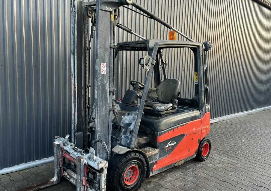 Linde E25L-01 - Chariot élévateur électrique: photos 2 Linde E25L-01 - Chariot élévateur électrique: photos 2