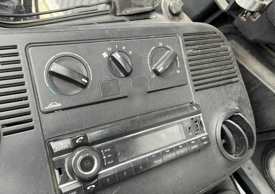 Linde E30HL-01/600 - Chariot élévateur électrique: photos 5 Linde E30HL-01/600 - Chariot élévateur électrique: photos 5