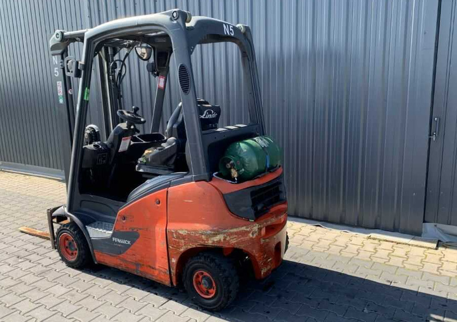 Linde H14T-01 - Chariot élévateur à gaz: photos 3 Linde H14T-01 - Chariot élévateur à gaz: photos 3