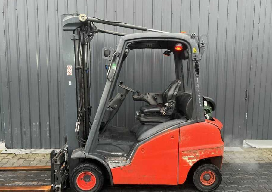 Linde H20T-01 - Chariot élévateur à gaz: photos 2 Linde H20T-01 - Chariot élévateur à gaz: photos 2