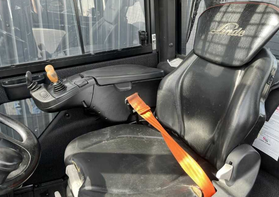 Chariot élévateur à gaz Linde H25T-02: photos 8 Chariot élévateur à gaz Linde H25T-02: photos 8