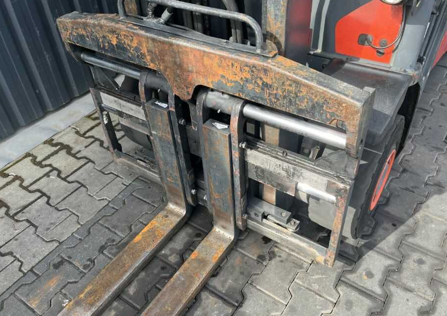 Chariot élévateur à gaz Linde H25T-02: photos 7 Chariot élévateur à gaz Linde H25T-02: photos 7