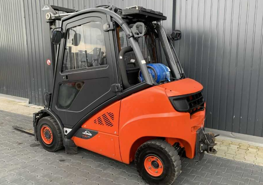 Linde H30T-02 - Chariot élévateur à gaz: photos 3 Linde H30T-02 - Chariot élévateur à gaz: photos 3