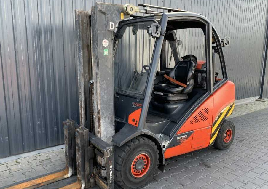 Linde H35T-02 - Chariot élévateur à gaz: photos 1 Linde H35T-02 - Chariot élévateur à gaz: photos 1