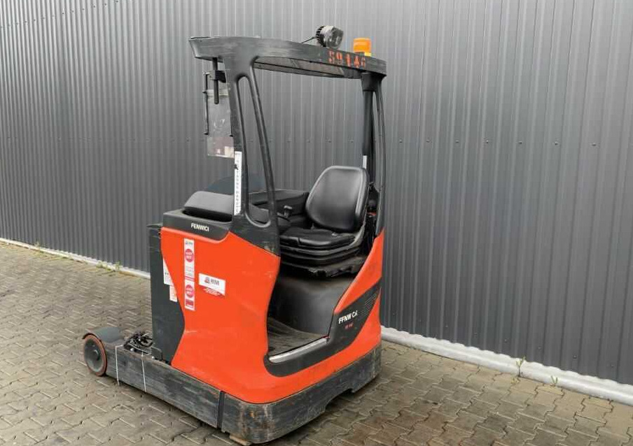 Linde R14-01 - Chariot à mât rétractable: photos 3 Linde R14-01 - Chariot à mât rétractable: photos 3
