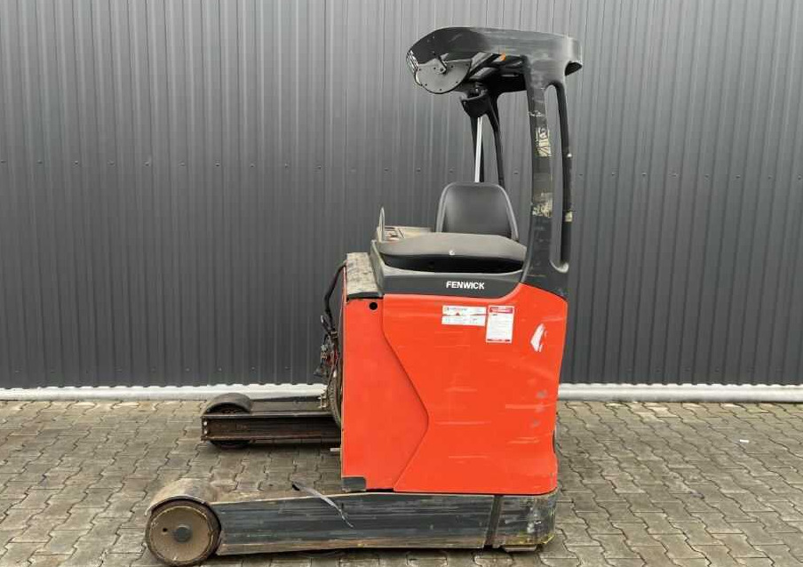 Linde R14 - Chariot à mât rétractable: photos 4 Linde R14 - Chariot à mât rétractable: photos 4
