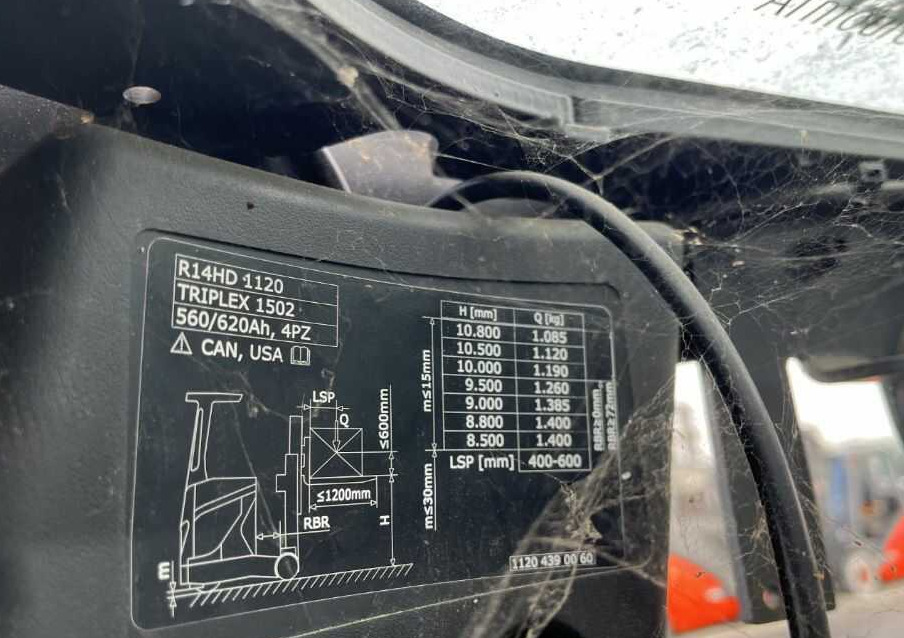 Linde R14HD-01 - Chariot à mât rétractable: photos 5 Linde R14HD-01 - Chariot à mât rétractable: photos 5